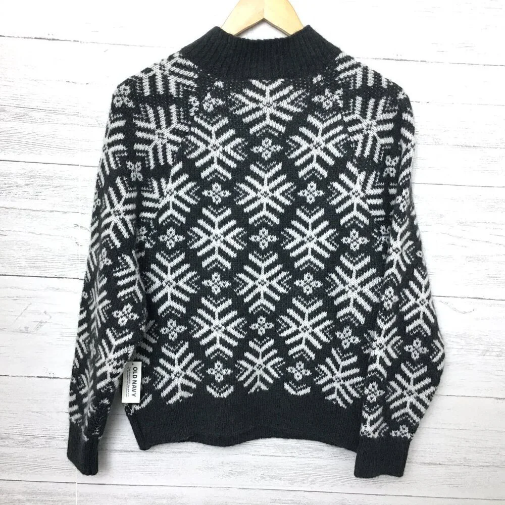 NEW Old Navy Women's Grey and White Snowflake Sweater Mock Neck Medium